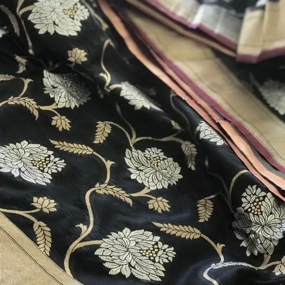 Floral Powerloom Sona Rupa Semi Silk Katan Saree With BP - Picture 2 of 6